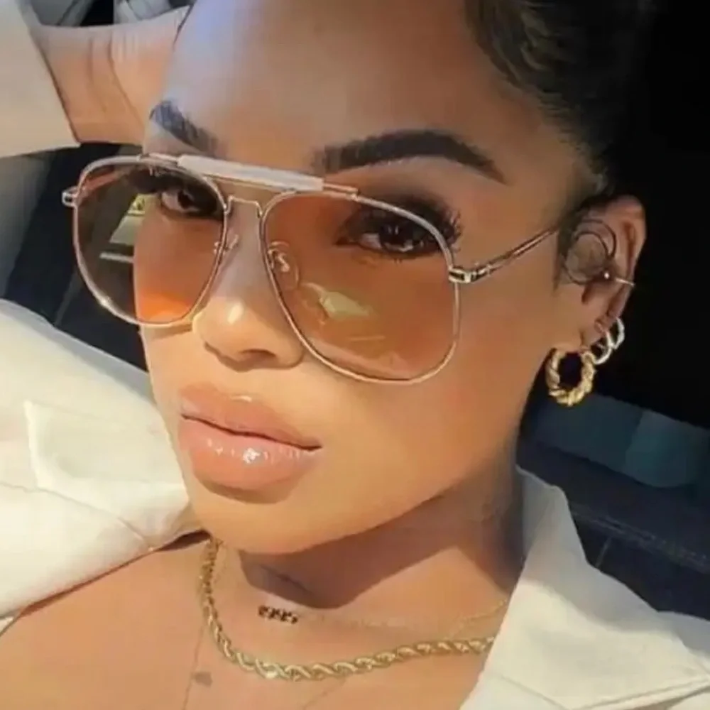 Fashion Gold Pilot Sunglasses with Amber Lenses